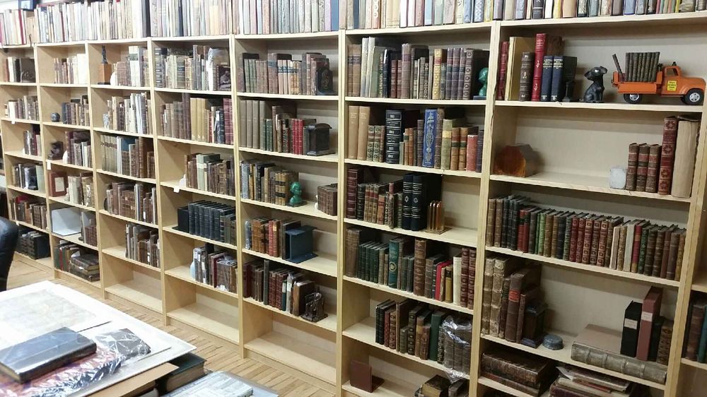 Kurt Gippert Bookseller Logo