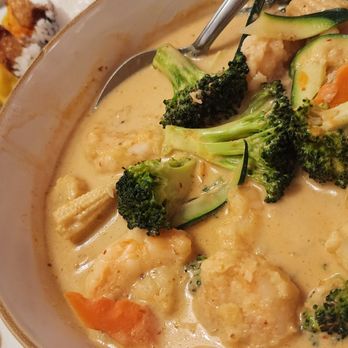 Moonga Asian Bistro - Asian Fusion Near Me - Kaneohe, Hawaii