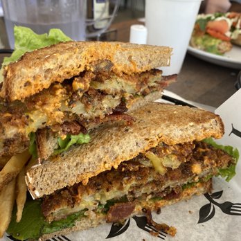 Cultivate Community Table - Fried green tomato sandwich with smoked bacon and pimento cheese - New American Near Me - Frankfort, Illinois