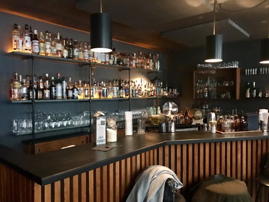 Duck and Cover - Cocktailbar by null