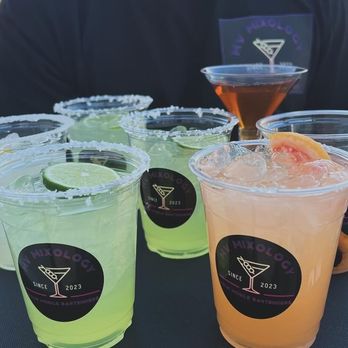 MV Mixology - Platter with a wide variety of drinks! All especially made with the taste of the clients! - Bartenders Near Me