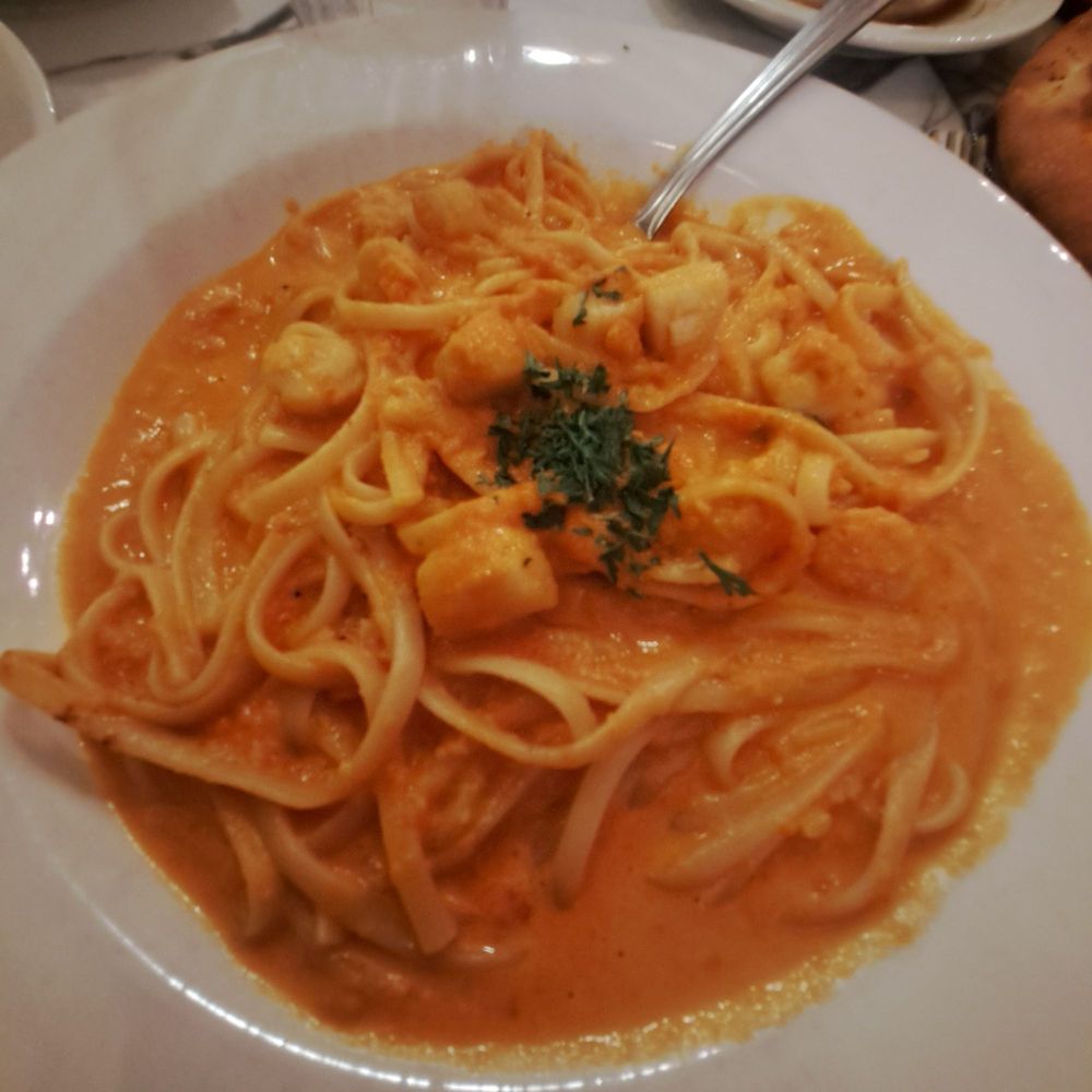 Capriccio Inc - Scallop fettuccine - Italian Near Me - Ventura, California