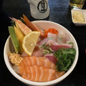 Sushi Kinoya - Chirachi - Sushi Bars Near Me - Long Beach, California Sushi Kinoya - Chirachi - Sushi Bars Near Me - Long Beach, California