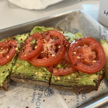 Hometown Coffee & Juice - Avocado toast with tomatoes and chilies - Coffee & Tea Near Me - Glenview, Illinois