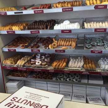 County Donuts - Bakeries Near Me - Schaumburg, Illinois