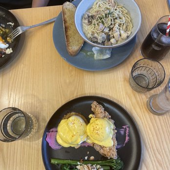 D’Refinery Eatery - Eggs Benny & carbonara - Cafes Near Me - Auckland, AUK D’Refinery Eatery - Eggs Benny & carbonara - Cafes Near Me - Auckland, AUK