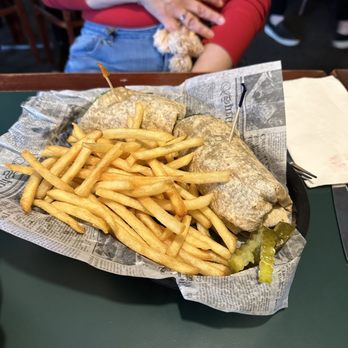 Davey's Irish Pub & Restaurant - Pubs Near Me - Montvale, New Jersey
