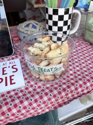 Little Susie's Coffee & Pie by null
