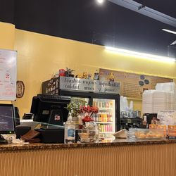 Mi Tierra Latina - Front counter