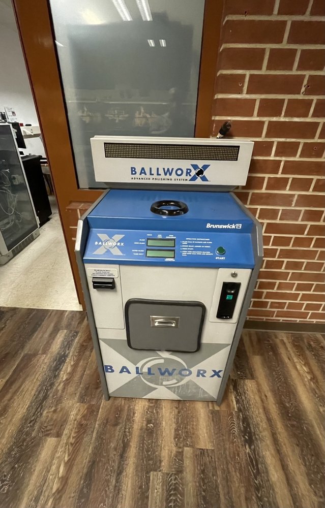 AAFES SHOPPING MALL Updated September 2024 23 Photos US Lager 700