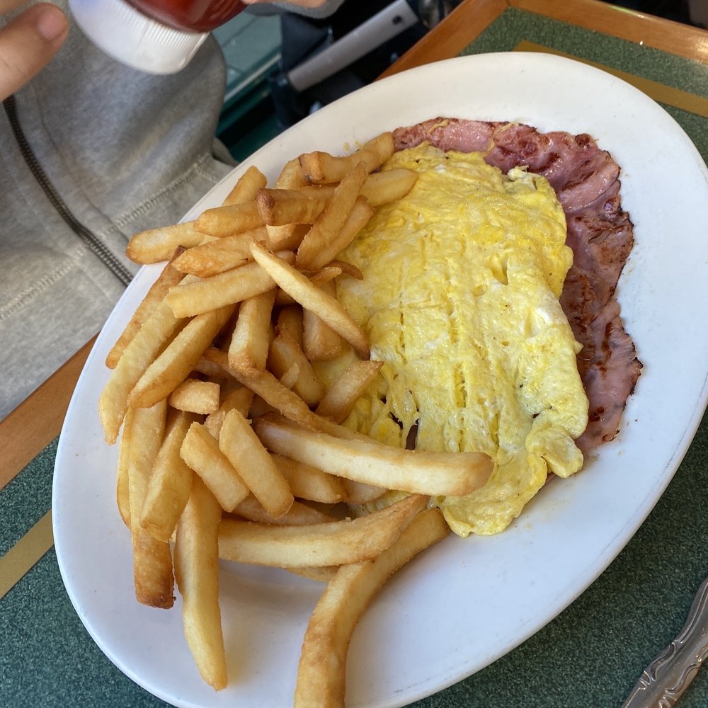 George's Diner & Cafe - Diners Near Me - Bronx, New York George's Diner & Cafe - Diners Near Me - Bronx, New York