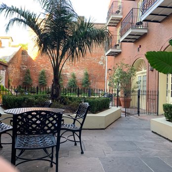 Hotel St Marie - Courtyard/ pool area - Hotels Near Me - New Orleans, Louisiana Hotel St Marie - Courtyard/ pool area - Hotels Near Me - New Orleans, Louisiana