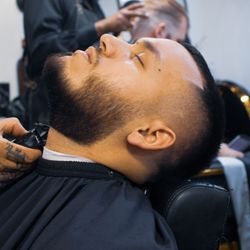 Omar's Hair Salon & Barber Shop