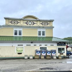 Higganum Village Market