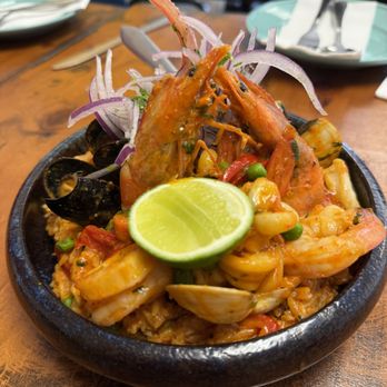 Lonzo's Restaurant - Arroz con Mariscos - Bakeries Near Me - Culver City, California