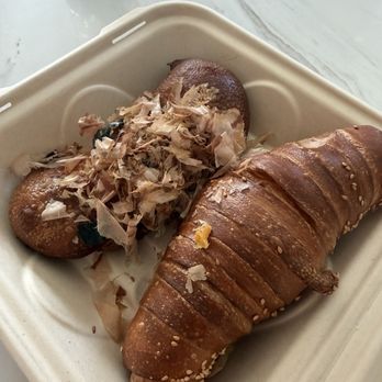 Doughweime - Crab salt bread - Bakeries Near Me - Union City, California