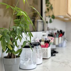 LA Hair & Company - Mixing area
