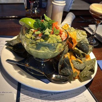 CōV Edina - Lobster avocado - Cocktail Bars Near Me - Edina, Minnesota