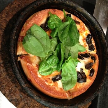 Pizza Hut - Personalize pizza - Pizza Near Me - Prineville, Oregon
