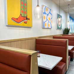 Keke's Breakfast Cafe - Seating