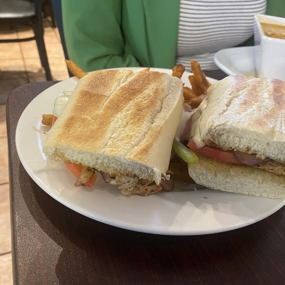 Nellie's - Chicken Sandwich - Breakfast & Brunch Near Me - Chicago, Illinois