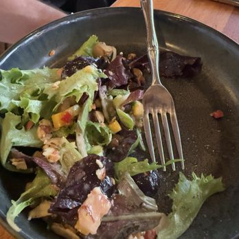 Tommy Bahama - Salad - Seafood Near Me - Kihei, Hawaii