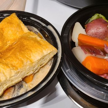 The Napper Tandy - Chicken Pot Pie and Corned Beef and Cabbage - Pubs Near Me - San Francisco, California