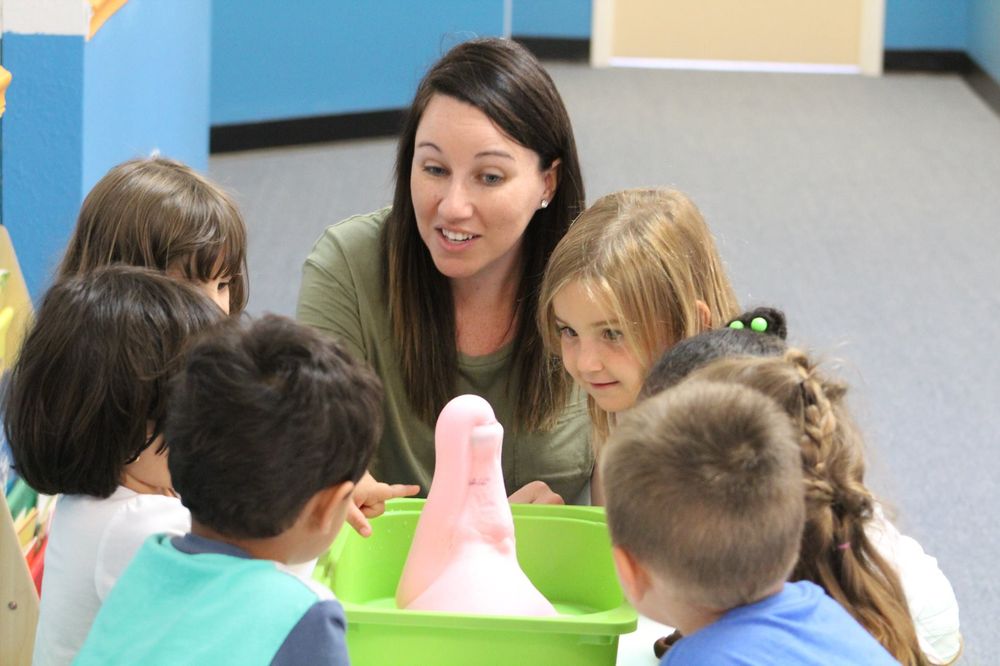 Little Geniuses - childcare center in Lakewood Ranch, FL