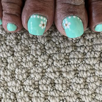 Green Nails & Spa - Poor nail design - Nail Salons Near Me - Oxnard, California