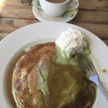 Bea Bea's - Green tea pancakes with a coffee - Coffee & Tea Near Me - Burbank, California