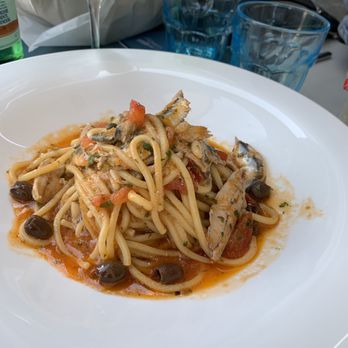 La Cantina di Miky - Spaghetti with anchovies, tomatoes, and olives - Wine Bars Near Me - Monterosso al Mare, SP La Cantina di Miky - Spaghetti with anchovies, tomatoes, and olives - Wine Bars Near Me - Monterosso al Mare, SP