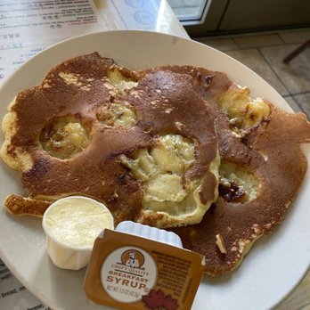 Thornton's Restaurant - Pancakes with Banana, comes with butter and syrup - Breakfast & Brunch Near Me - Boston, Massachusetts Thornton's Restaurant - Pancakes with Banana, comes with butter and syrup - Breakfast & Brunch Near Me - Boston, Massachusetts