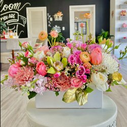 Marie's Florals - Spring has sprung!