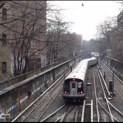 Cortelyou Q Train