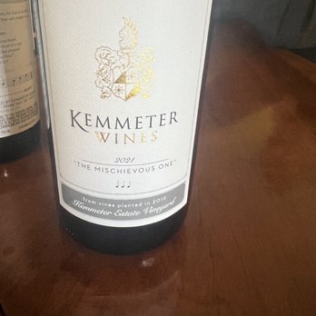 Kemmeter Wines - Wine bottle - Wine Tasting Room Near Me - Penn Yan, New York