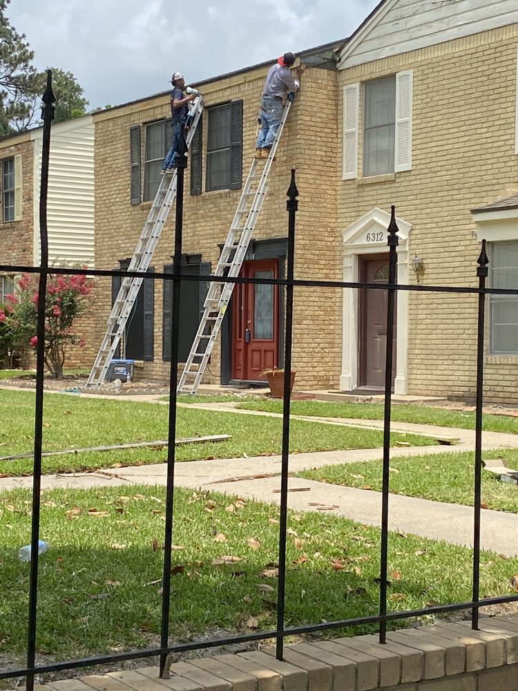 Slide of Taverloza Remodeling & Roofing