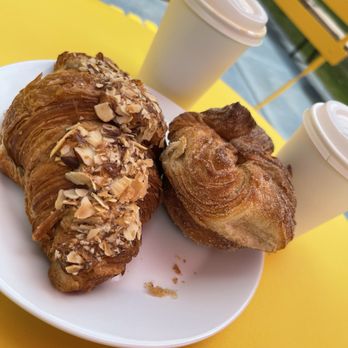 Vitruvius - Coffee & Tea Near Me - Middleton, Wisconsin