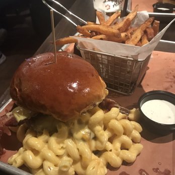 Babylon Burger Bar - Mac and cheese burger!! - Burgers Near Me - Babylon, New York Babylon Burger Bar - Mac and cheese burger!! - Burgers Near Me - Babylon, New York
