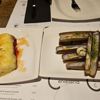 Ciutat Comtal - cod in sweet honey sauce 13,75..razor clams 11,45... - Tapas Bars Near Me - Barcelona, B