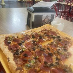 Leonardo's Pizza Villa