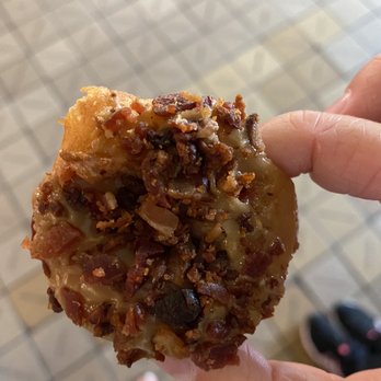 Daily Dozen Doughnut - Bakeries Near Me - Seattle, Washington