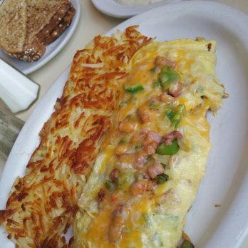 Real Deal Cafe - Denver omlet with hash browns. - Breakfast & Brunch Near Me - Medford, Oregon Real Deal Cafe - Denver omlet with hash browns. - Breakfast & Brunch Near Me - Medford, Oregon