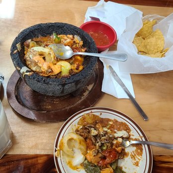 La Casa Michoacana - El Molcajete - Mexican Near Me - Morris, Illinois