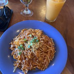 Thai Restaurant In Fife - Chicken pad Thai with Thai iced tea
