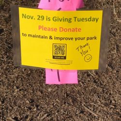 Muttland Meadows - The Park is maintained by volunteers with the help of donations. Please contribute!
