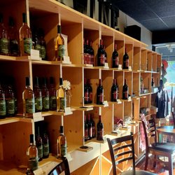 Good Vibes Winery - Side room with wines