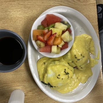 Tin Can Cafe - Eggs Benedict - Cafes Near Me - Clearwater, Florida