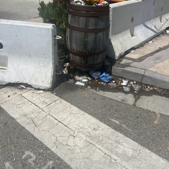 Roam & Brew Coffee - The restaurant doesn't really take care of the planters or the outside curb appeal. Looks like they are not that community focused. - Coffee & Tea Near Me - Montebello, California Roam & Brew Coffee - The restaurant doesn't really take care of the planters or the outside curb appeal. Looks like they are not that community focused. - Coffee & Tea Near Me - Montebello, California