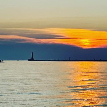 Pere Marquette Park - Lighthouse at sunset - Parks Near Me - Muskegon, Michigan Pere Marquette Park - Lighthouse at sunset - Parks Near Me - Muskegon, Michigan