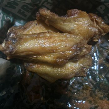 Wingstop - Always ask for extra wet & always get wings that are dryer than the Shara desert. Am I crazy?Does this look extra wet? Or is this dry ? - Chicken Wings Near Me - West Covina, California
